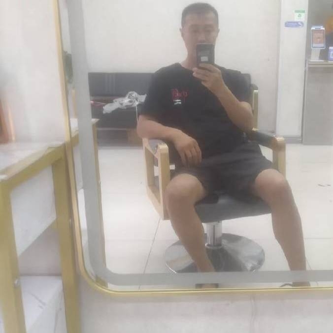 闫杰的第一张照片--杭州王婆说媒